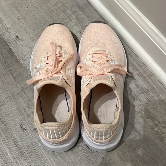 Light pink Adidas Swift Run X Sneakers - Picture 8 of 8